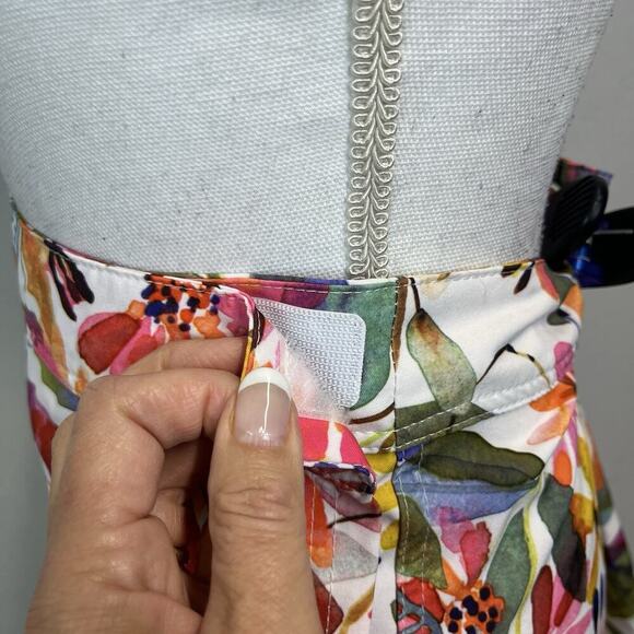 Rip Skirt Hawaii Swim Suit Wrap Cover Up size Medium Pink Floral Wildflower - Picture 9 of 10